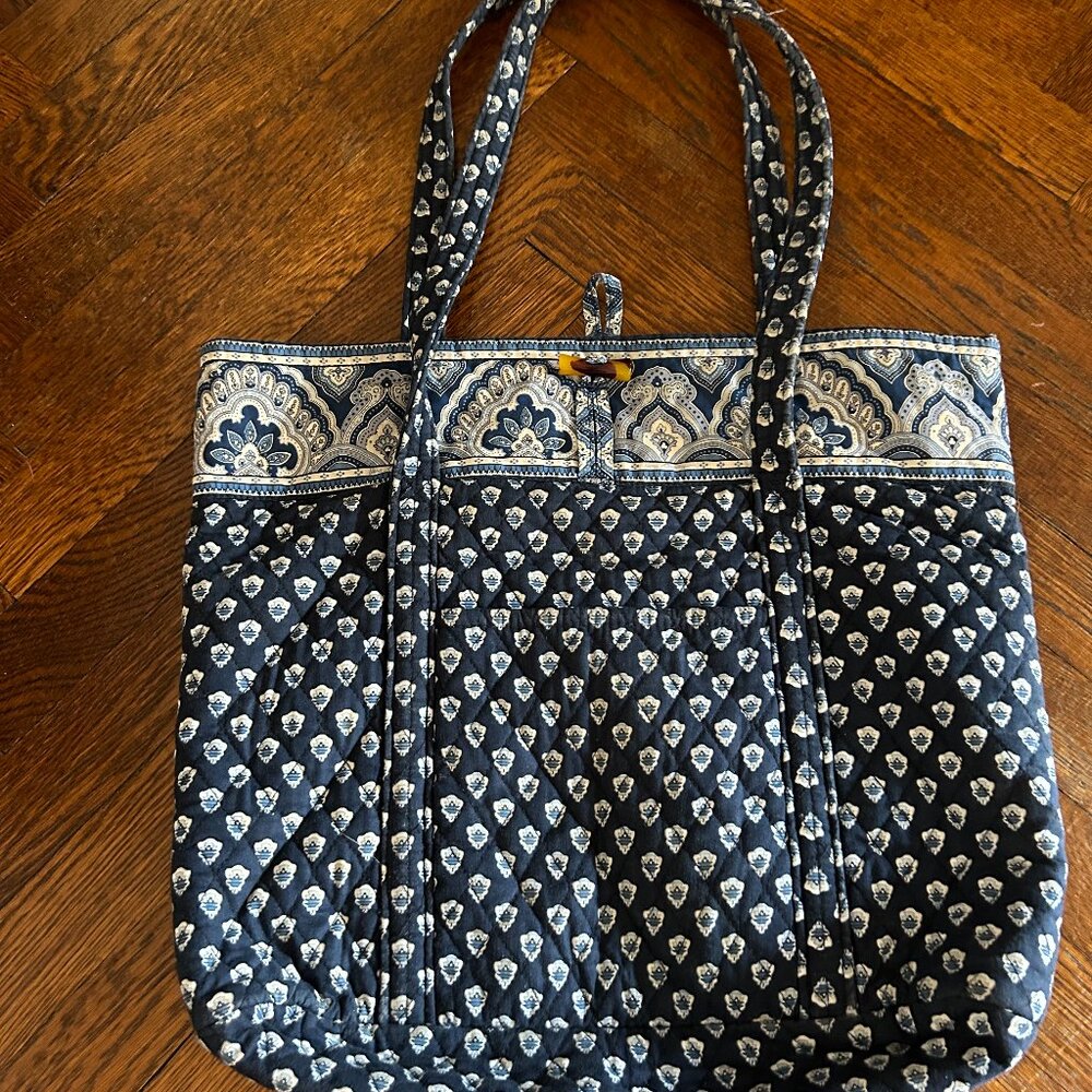 Vera Bradley Tote